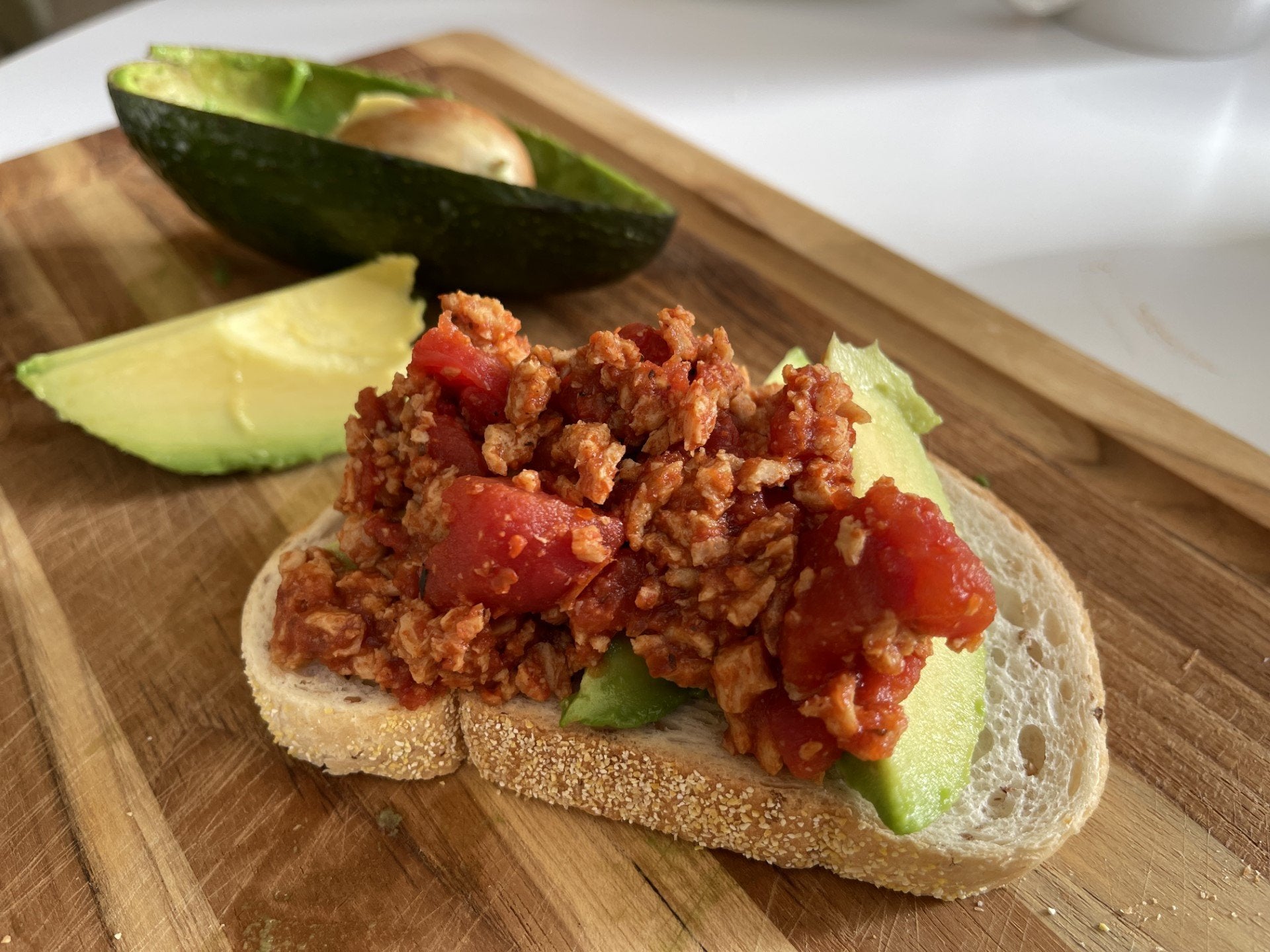 Shakshuka AVo Toast